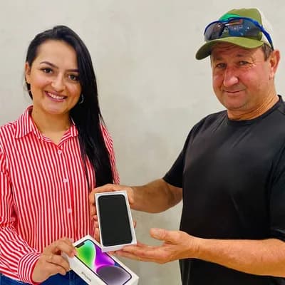 Patricia e Ricardo ganhou iPhone